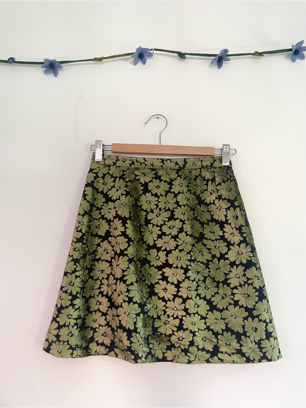 Agnes B Green Floral Mini Skirt